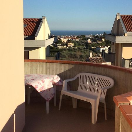B&B Mirella Citta Sant'Angelo Exteriör bild