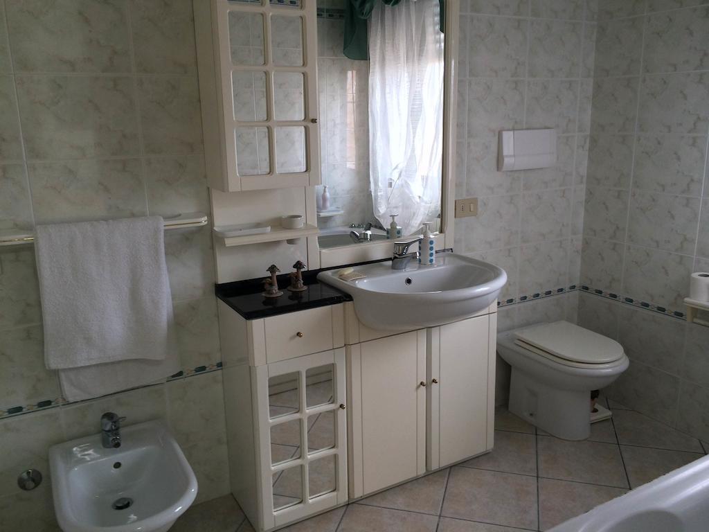 B&B Mirella Citta Sant'Angelo Rum bild