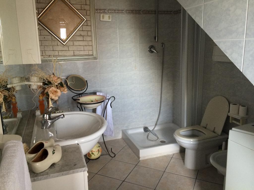 B&B Mirella Citta Sant'Angelo Rum bild