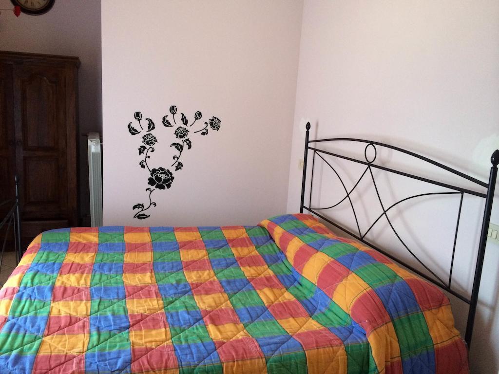 B&B Mirella Citta Sant'Angelo Rum bild