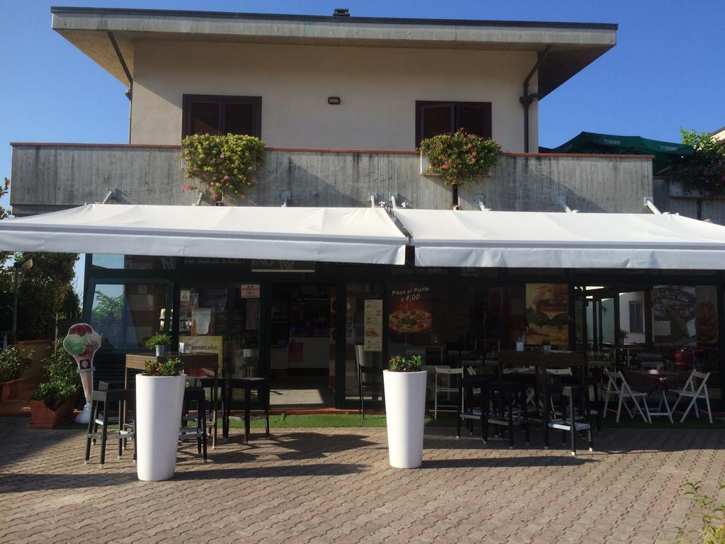 B&B Mirella Citta Sant'Angelo Exteriör bild