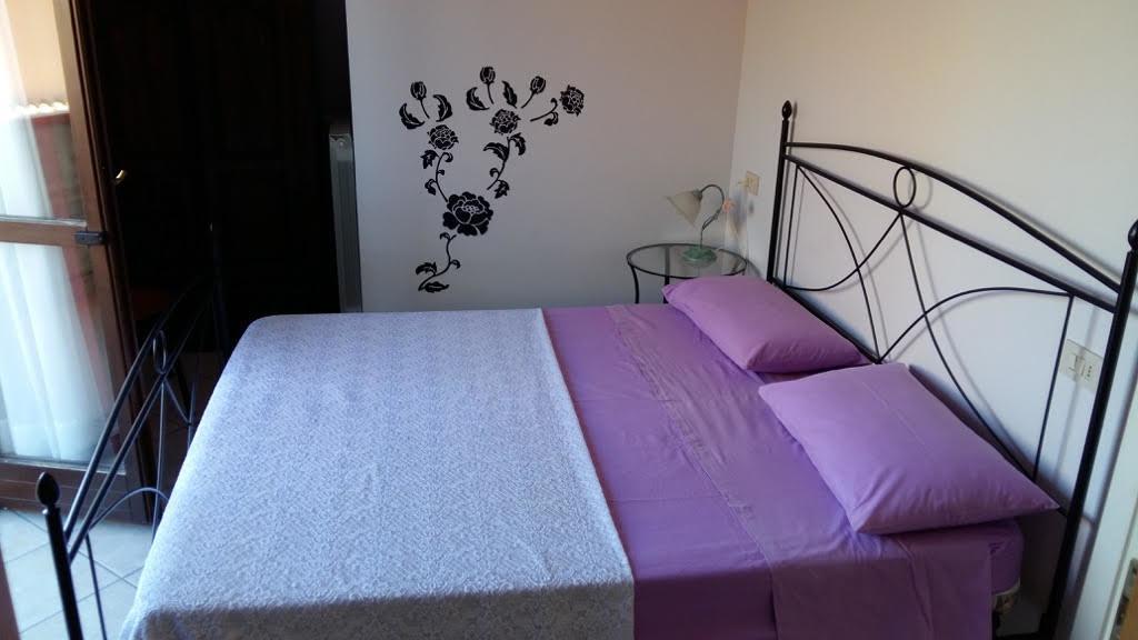 B&B Mirella Citta Sant'Angelo Exteriör bild