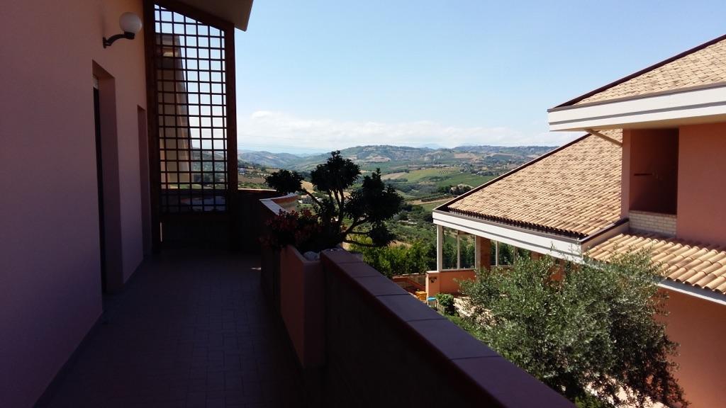 B&B Mirella Citta Sant'Angelo Exteriör bild